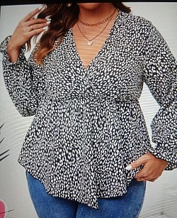 Black and white polka dot high waist cotton blouse with a v-neck $12